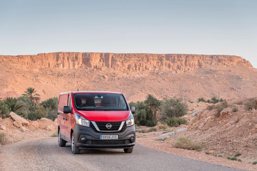  Nissan NV300 Van 2016 года  (фото 23 из 32)